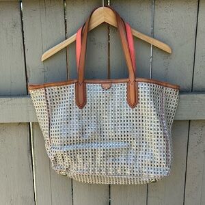 Fossil Summer Bag Perfect for the Beach or Pool